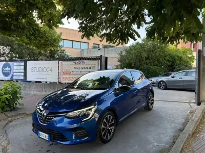 Usata Renault Clio V 91 CV (66 kW) 2023 Blu Berlina