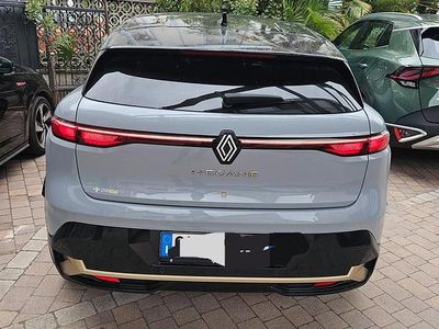 Usata Renault Megane E-Tech Iconic 161 kW (220 CV) 2022 Grigio SUV