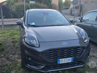 Usata Ford Puma 120 CV (88 kW) 2021 Grigio SUV