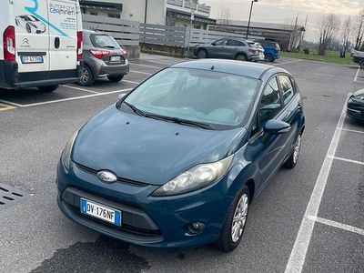 Usata Ford Fiesta 82 CV (60 kW) 2009 Blu Utilitaria