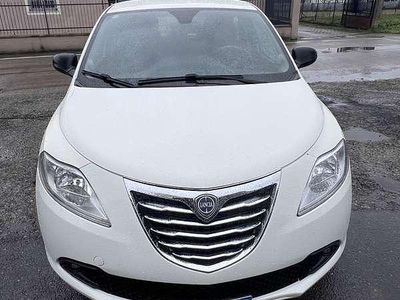 Usata Lancia Ypsilon Silver 69 CV (50 kW) 2014 Utilitaria