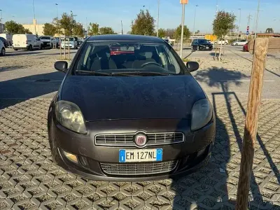 Usata Fiat Bravo 120 CV (88 kW) 2012 Grigio Utilitaria