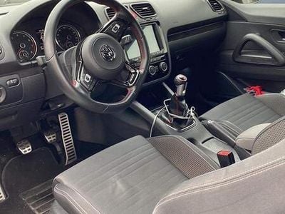 Begagnad VW Scirocco 200 HK (147 kW) 2009 Vit Sportkupé