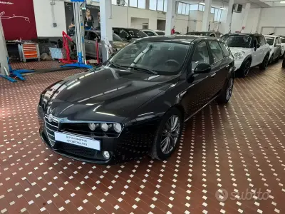 Usata Alfa Romeo 159 Distinctive 120 CV (88 kW) 2007 Nero Station wagon