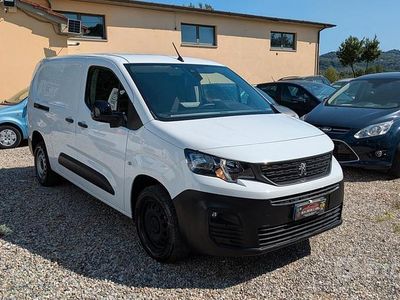Usata Peugeot Partner Premium 102 CV (75 kW) 2022 Bianco Monovolume