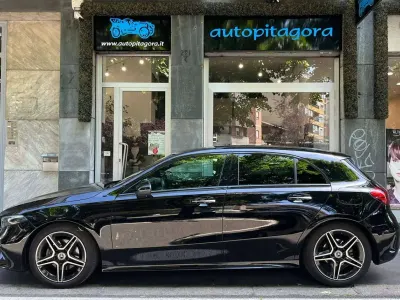 Usata Mercedes A180 AMG Line Premium 116 CV (85 kW) 2024 Nero Berlina