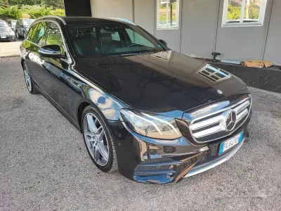 Usata Mercedes E220 Premium Plus 194 CV (142 kW) 2016 Nero Station wagon