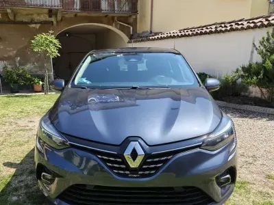 Usata Renault Clio V Intens 140 CV (102 kW) 2021 Berlina