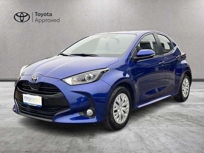 Usata Toyota Yaris Active 111 CV (81 kW) 2022 Blu/azzurro Utilitaria