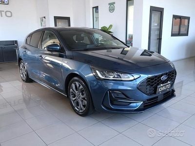 Usata Ford Focus ST-Line 125 CV (91 kW) 2022 Blu Berlina