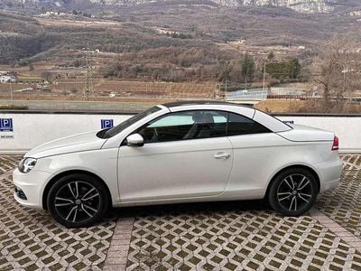 Usata VW Eos 122 CV (89 kW) 2013 Bianco Cabrio