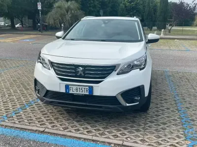 Gebraucht Peugeot 5008 130 PS (95 kW) 2017 Weiß Kombi