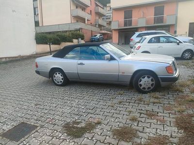 Usata Mercedes E300 1992 Grigio Cabrio