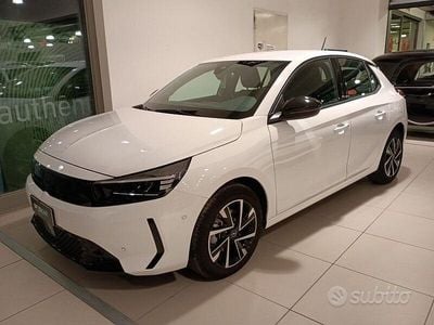 Usata Opel Corsa 101 CV (74 kW) 2025 Bianco Berlina