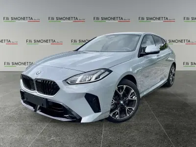 Usata BMW 120 M Sport 170 CV (125 kW) 2025 Grigio Utilitaria