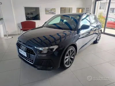 Usata Audi A1 Admired 116 CV (85 kW) 2019 Grigio SUV