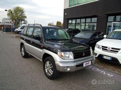 Nero Usata 2003 Mitsubishi Pajero SUV | 9500 € (Molto cara)