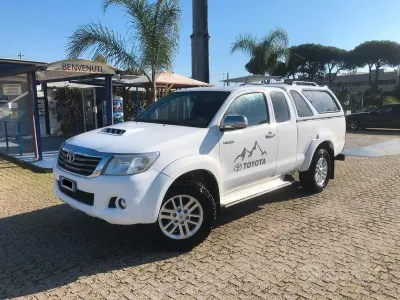 Gebraucht Toyota HiLux 144 PS (105 kW) 2013 Weiß Pickup