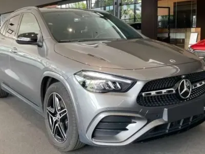 Usata Mercedes GLA200 Advanced Plus 150 CV (110 kW) 2025 Grigio SUV