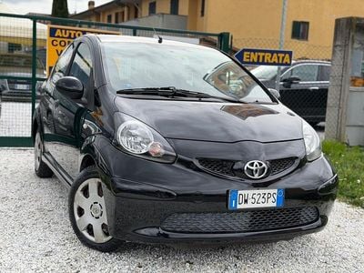Usata Toyota Aygo 68 CV (50 kW) 2009 Nero Utilitaria