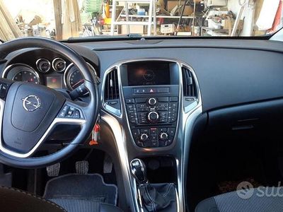 Usata Opel Astra 2010 Nero Berlina