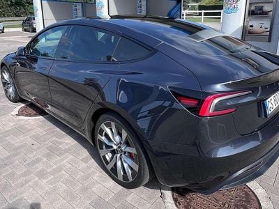 Usata Tesla Model 3 344 kW (468 CV) 2023 Grigio Berlina