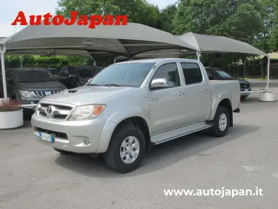 Usata Toyota HiLux SR 171 CV (125 kW) 2007 Champagne Pick-up