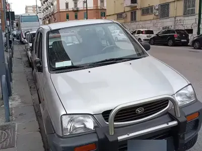 Usata Daihatsu Terios 83 CV (61 kW) 1999 Grigio SUV