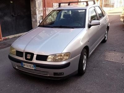 Usata Seat Cordoba 101 CV (74 kW) 2001 Grigio Berlina