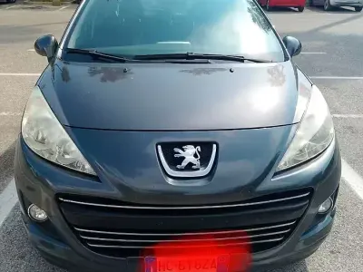 Usata Peugeot 207 110 CV (80 kW) 2010 Grigio Berlina