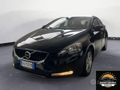 Usado Volvo V40 Momentum 119 CV (87 kW) 2017 Negro Berlina