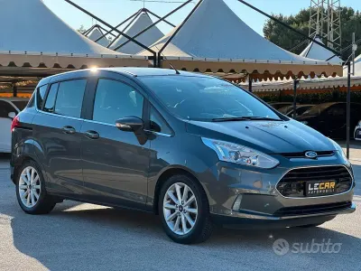 Usata Ford B-MAX Titanium 87 CV (63 kW) 2016 Grigio Monovolume