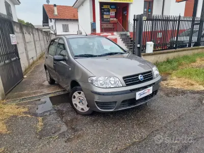 Occasion Fiat Punto Classica 60 ch (44 kW) 2007 Marron Citadine