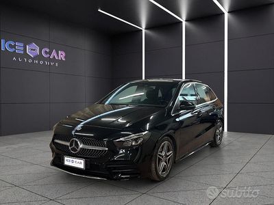 Begagnad Mercedes 200 150 HK (110 kW) 2022 Svart Minibuss