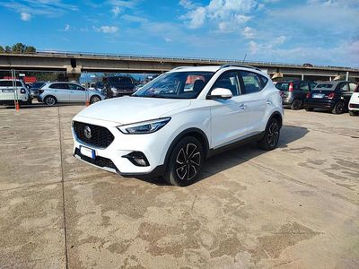 Usata MG ZS Luxury 111 CV (81 kW) 2022 Bianco SUV