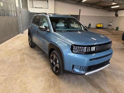 Nuova Fiat Grande Panda La Prima 101 CV (74 kW) 2025 Blu lago metallizzato Utilitaria