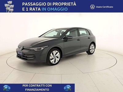 Usata VW Golf VIII Style 150 CV (110 kW) 2025 Dolphin grey metallizzato Berlina