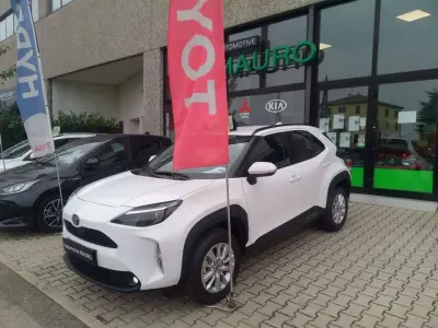 Nuova Toyota Yaris Cross Active 92 CV (67 kW) 2026 Bianco SUV