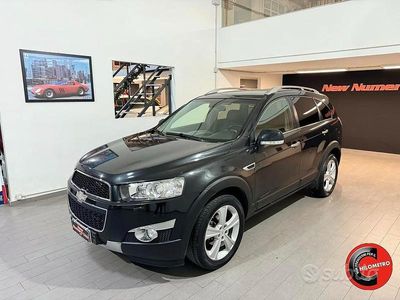 Nero Usata 2011 Chevrolet Captiva SUV | 7999 € (Molto cara)