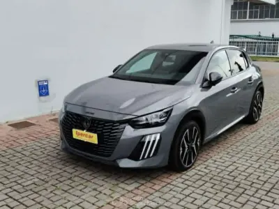 Usata Peugeot 208 GT 136 CV (100 kW) 2025 Grigio Utilitaria
