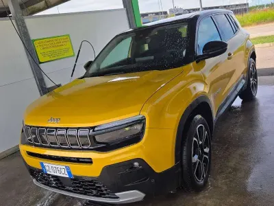 Usata Jeep Avenger Summit 101 CV (74 kW) 2025 Giallo SUV