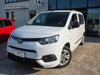 Usata Toyota Proace Verso City 110 CV (80 kW) 2023 Bianco Station wagon