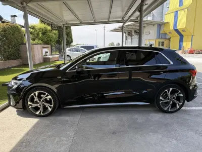 Begagnad Audi A3 S-Line 116 HK (85 kW) 2022 Svart Sedan