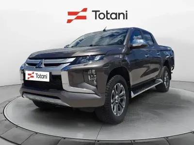 Usata Mitsubishi L200