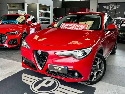 Usata Alfa Romeo Stelvio Tech Edition 190 CV (139 kW) 2019 Rosso alfa pastello SUV