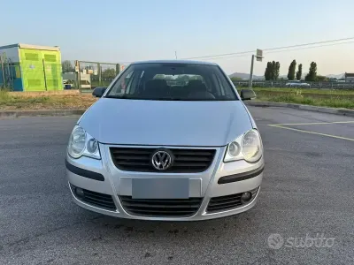 Usata VW Polo 69 CV (50 kW) 2008 Grigio Utilitaria