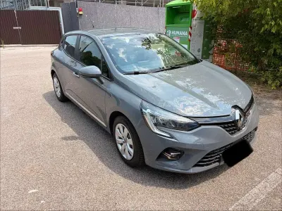 Usata Renault Clio V Zen 101 CV (74 kW) 2020 Grigio Berlina