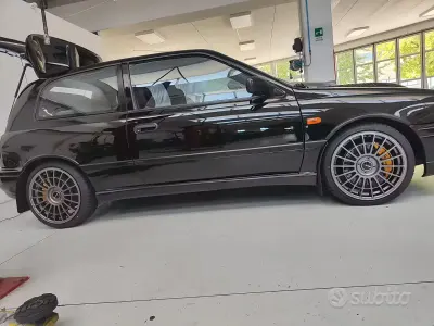 Usata Nissan Sunny 200 CV (147 kW) 1992 Berlina