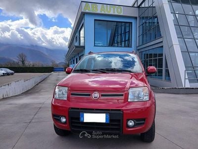 Usata Fiat Panda 4x4 Climbing 60 CV (44 kW) 2010 Rosso Utilitaria