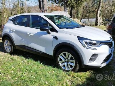 Usata Renault Captur Equilibre 101 CV (74 kW) 2024 Bianco SUV